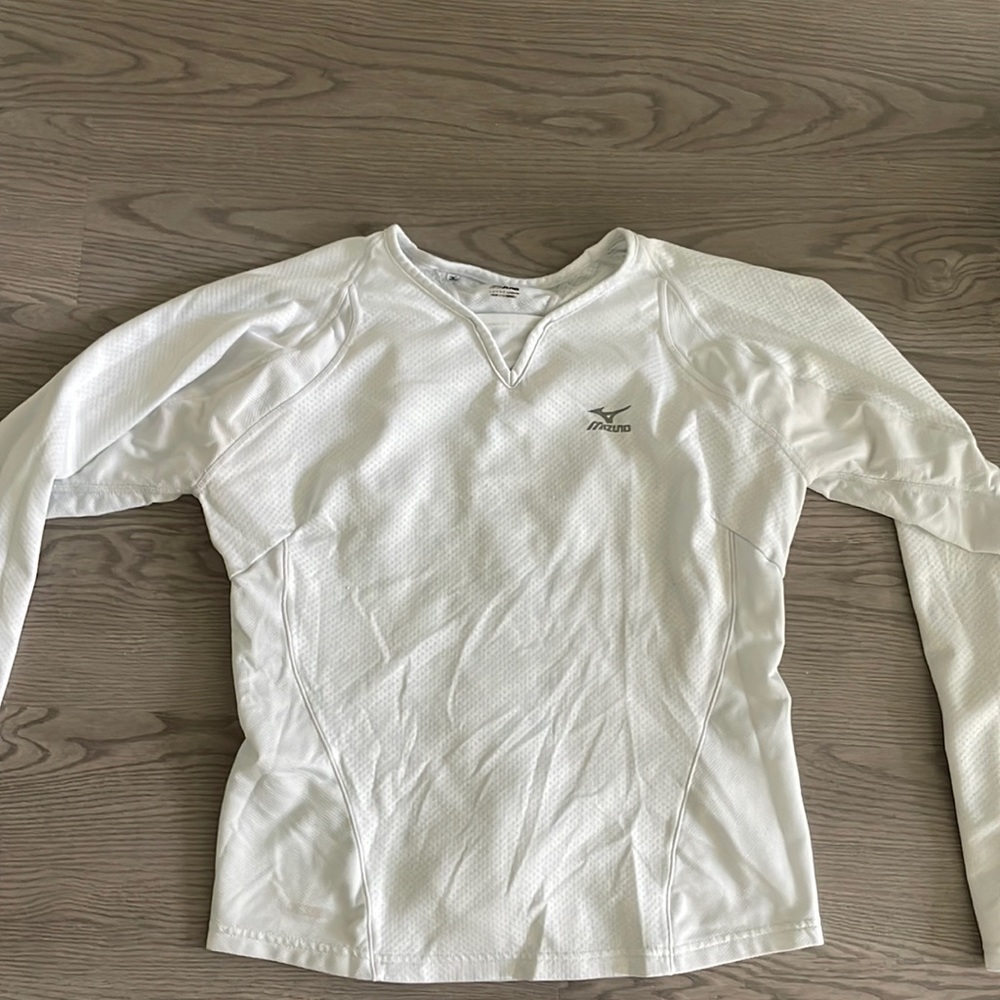 Mizuno women’s long sleeve shirt
